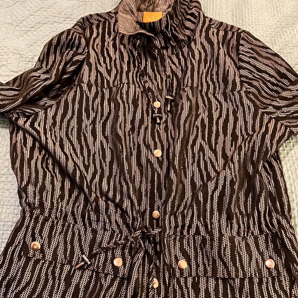 Ruby Rd black and white jacket with snaps and pull string on collar and waist - Picture 5 of 5